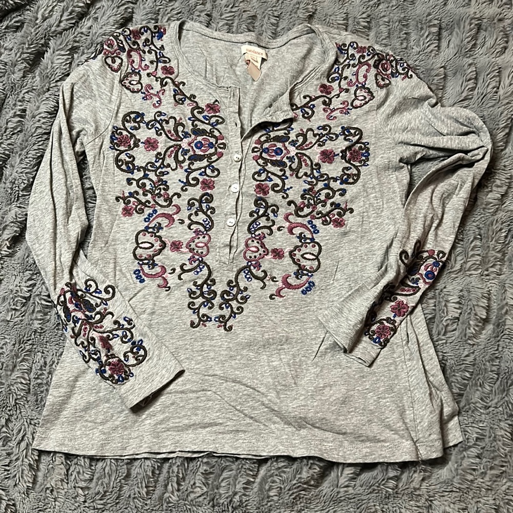 Sundance size M embroidered top